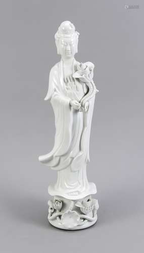 Big old Chinese porcelain blanc de Chine Quan Yin with