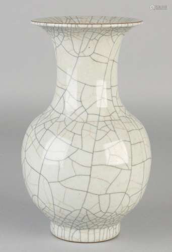 Chinese porcelain vase crackled celadon glaze. Bottom