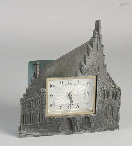 Metal 30s savings alarm clock. Function not tested.