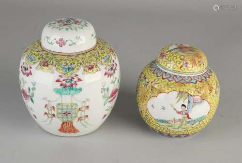 Two Chinese porcelain ginger jars with Family Rose