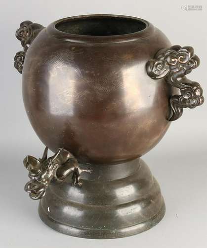 19th Century Chinese carved bronze urn engraved with