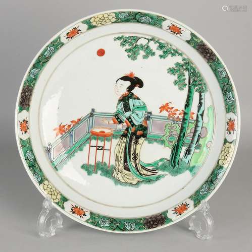 Large Chinese porcelain dish with Family Verte geisha