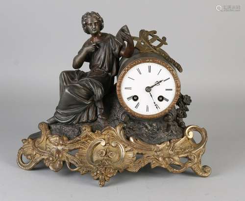 Antique French Louis Philippe mantel clock. Circa 1860.