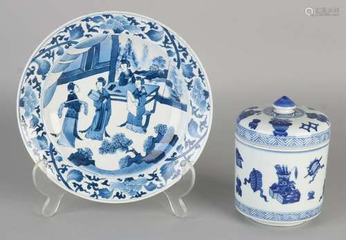 Two parts of Chinese porcelain. One time lidded with