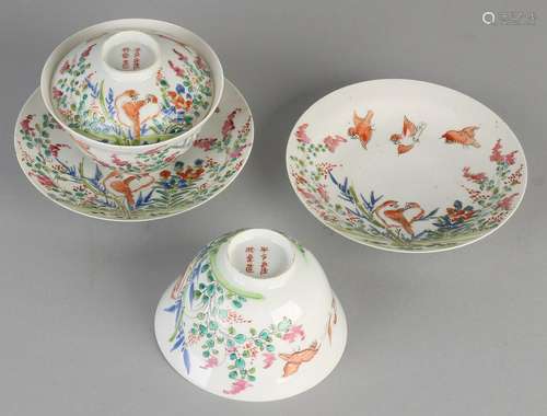 Twice Japanese or Chinese porcelain cups and saucers +