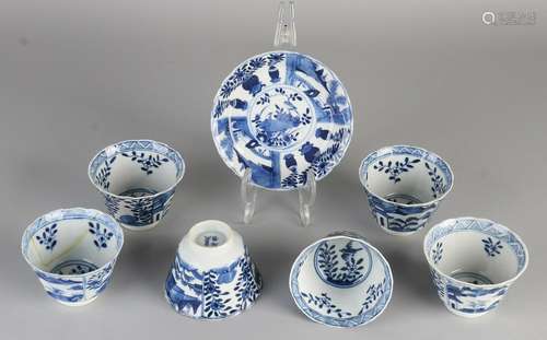 Six times 18th century Chinese porcelain Kangxi cups +