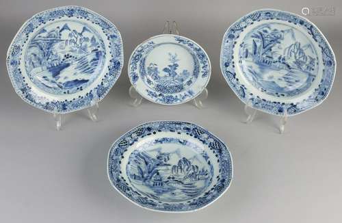 Four Chinese porcelain Queng Lung signs. 18th century.