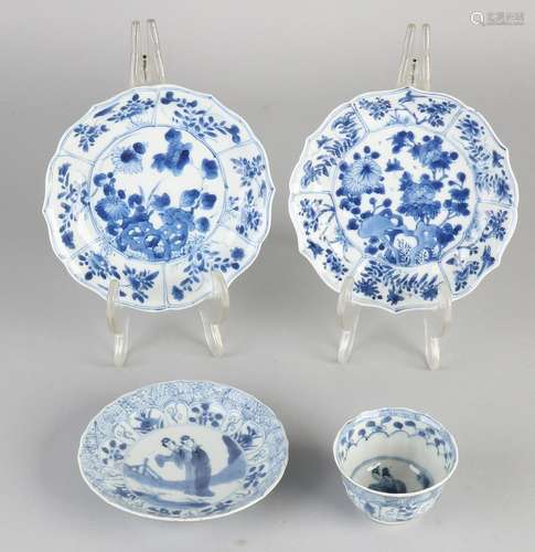 Four parts 18th century Chinese porcelain. Consisting