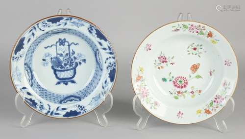 Two 18th century Chinese porcelain papborden. One time