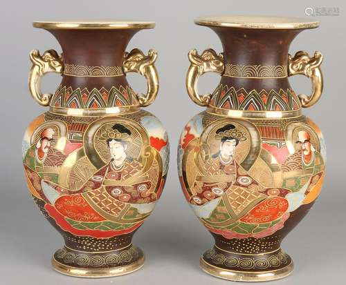 Two antique Japanese Satsuma vases with figures / gold