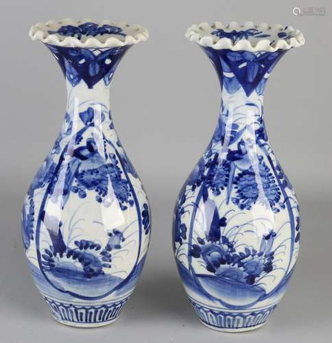 Two 19th century Japanese Imari porcelain collar blue