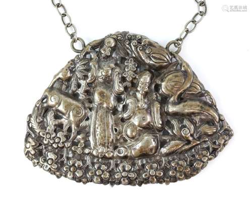 19th C large silver plaque necklace, depicting stag and Manchurian crane, icons of Daoist belief,