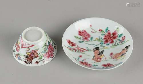 19th Century Chinese porcelain Family Rose chicken cup