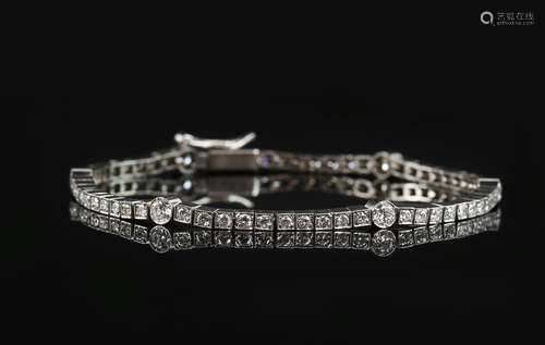 Diamond line bracelet, Art Deco style articulated geometric pattern, composed of six round cut