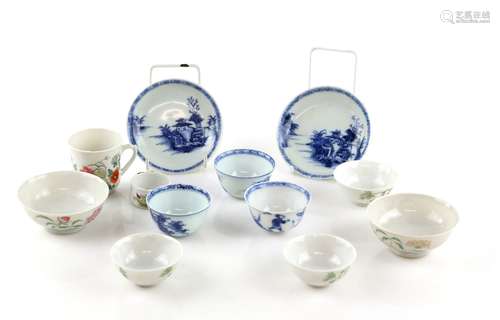 Seven pieces of famille rose porcelain, including: three teabowls with six-character Guangxu