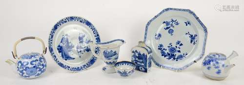 A quantity of blue and white ceramics, comprising: A Chinese Export dish, teabowl, tea-caddy (12