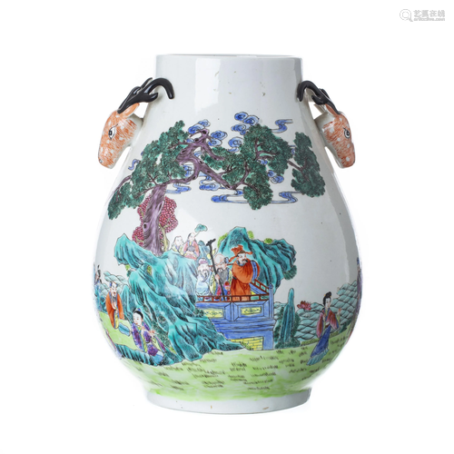 Large 'deer head' vase in Chinese porcelain