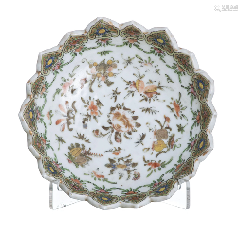 Lotus shaped bowl in Chinese porcelain