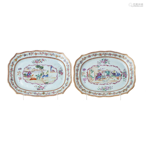 Pair of 'Mandarin' platters in Chinese porcelain,