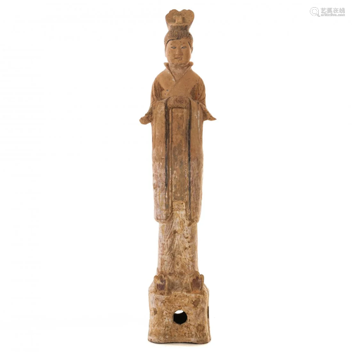 Large Chinese terracotta court figure, Tang