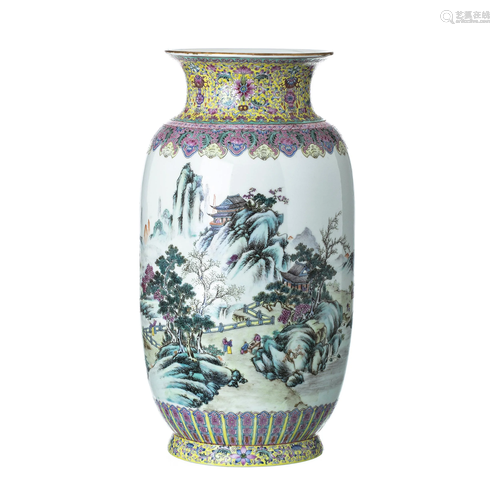 'Landscape' vase in Chinese porcelain, Republic