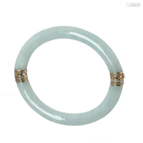 Celadon jadeite bracelet