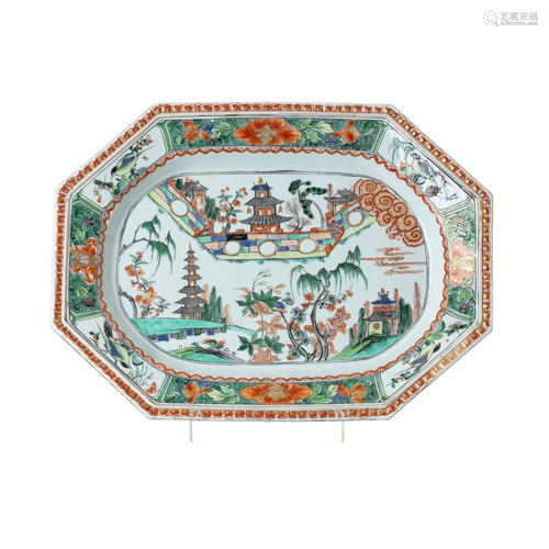 Famille verte platter in chinese porcelain, Kangxi