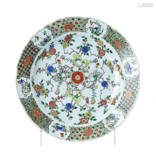 Large plate in Chinese porcelain, Kangxi