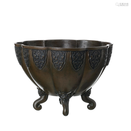 Bronze censer with four feet