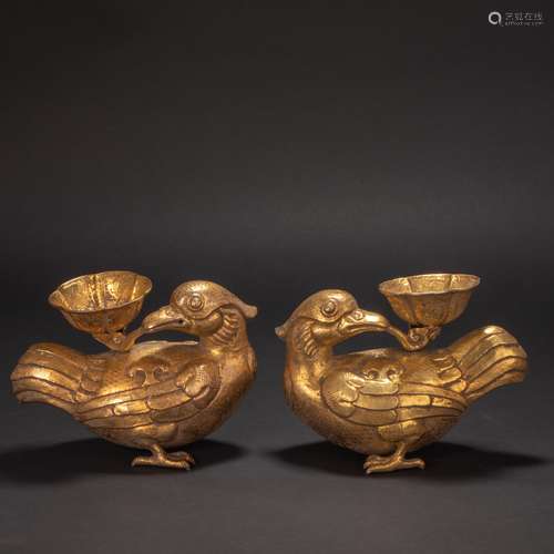 a pair of copper and gold lamp from Liao