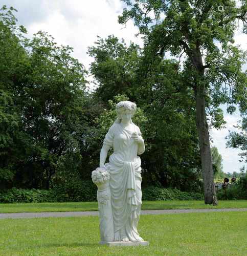 Italienischer Bildhauer(Tätig im 20. Jh. wohl in der Toskana)Große Parkskulptur der Göttin Flora als