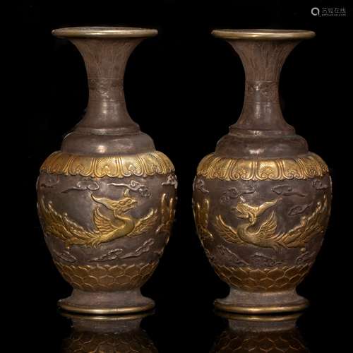 a pair of silvering and gold phoenix pattern from Liao