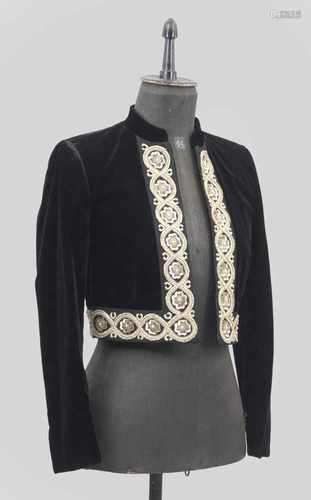 Extravagante Vintage Abendrobe von ESCADA2-tlg.; Bolero-Jacke und Kleid. Schwarzer Samt mit