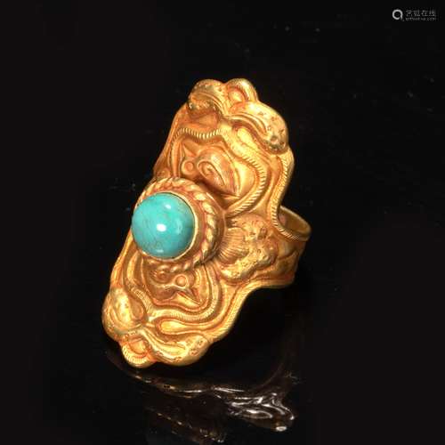 gold with green tophus ring from Liao