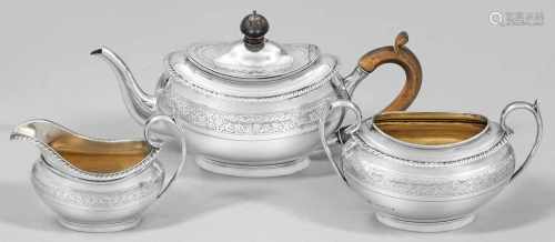 Viktorianisches TeeserviceSilber. 3-tlg.; Teekanne, Sahnegießer und Zuckerschale. Ovaler, von