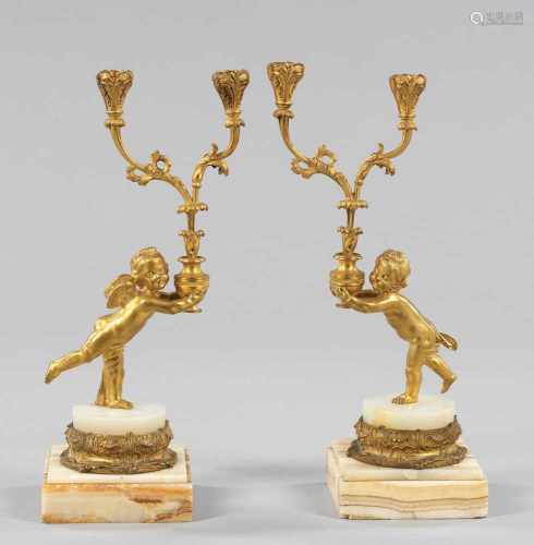 Paar Girandolen mit Amoretten2-flg.; Bronze, vergoldet sowie rotbraun gemaserter,