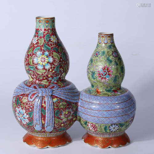 A Chinese Floral Porcelain Vase