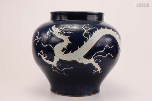 A Chinese Blue Glaze Dragon Patterm Porcelain Jar