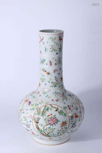 A Chinese Famille Rose Porcelain Flask