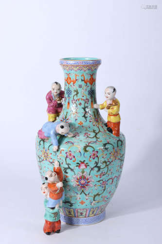 A Chinese Floral Porcelain Vase