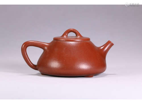 A Chinese Purple Sand Pot