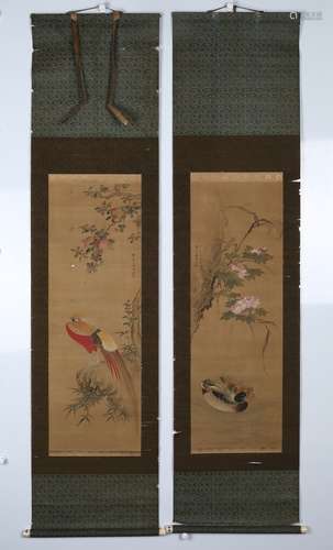 A Pair of Chinese Flower&Bird Scroll Painting Screen