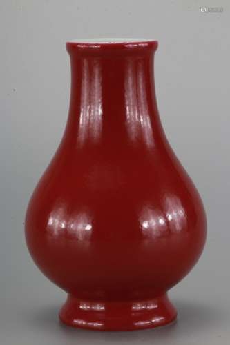 A Chinese Carmine Glaze Porcelain Wine Container