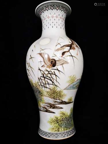 A Chinese Famille Rose Porcelain Vase