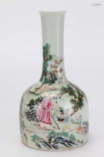 A Chinese Royal Kiln Famille Rose Porcelain Bell Shape Zun