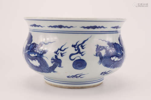 A Chinese Dragon Pattern Blue and White Porcelain Incense Burner