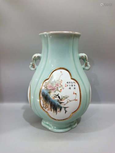 A Chinese Famille Rose Porcelain Wine Container