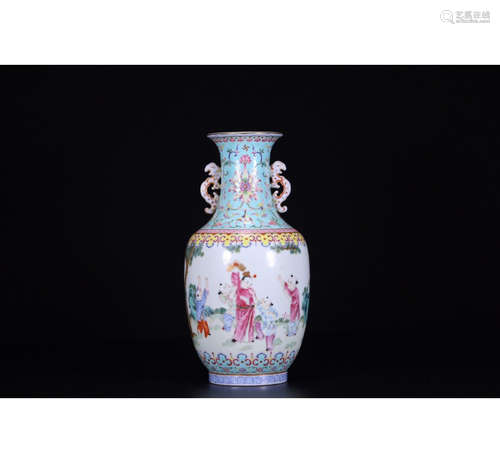 A Chinese Famille Rose Porcelain Vase