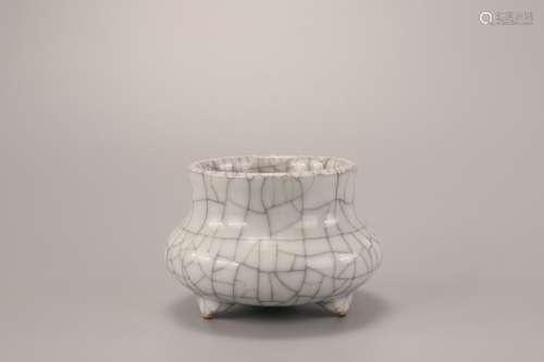 A Chinese Porcelain Censer