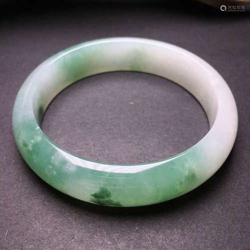 A Chinese Jadeite Bracelet